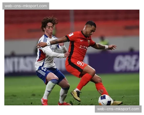 观察:本赛季,更多球队在边线球战术中安排非核心球员作为第一接球点。 观察:本赛季,更多球队在边线球战术中安排非核心球员作为第一接球点。