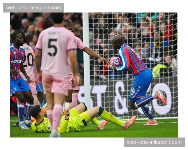 补时绝平瞬间：李浩然抽射破门，辽宁铁人客场抢回一分