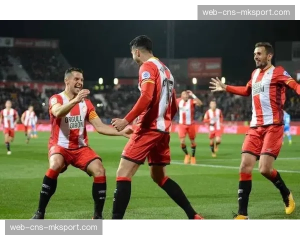 瓦伦西亚对阵赫罗纳，欧战资格争夺关键战